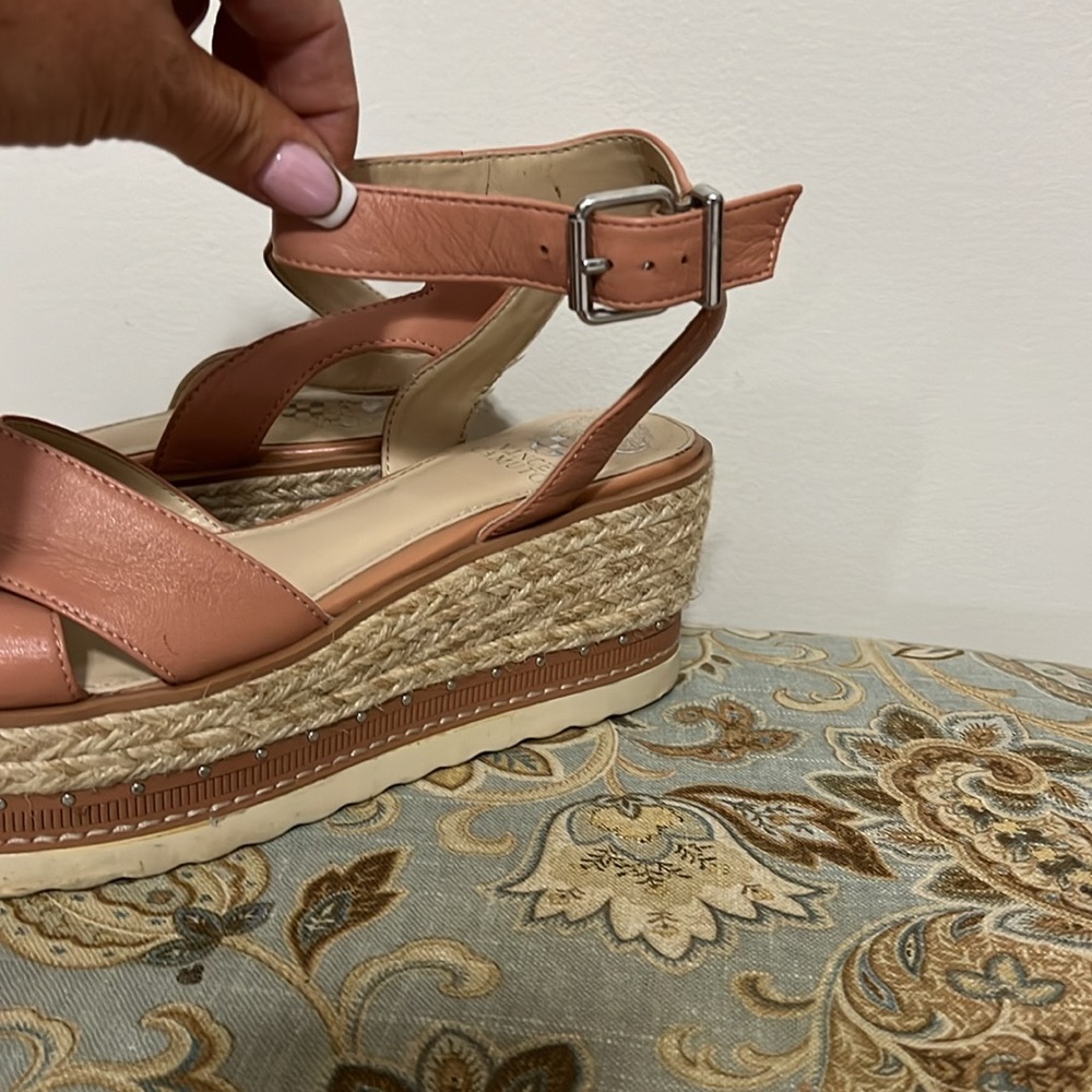 Vince Camuto, pink leather wedge, sandal, size 9 - Picture 4 of 9